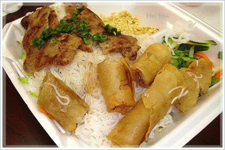 phoLittleSaigon_eggRoll.JPG