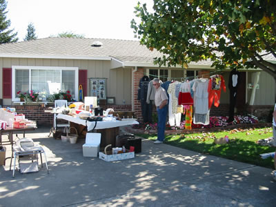 2005%20Garage%20Sale%20036_jpg_jpg.jpg