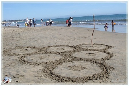 santaCruzBeach_circles.JPG