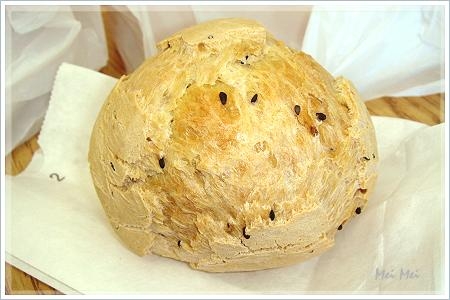 LepiDorBakery_mochiBread.JPG