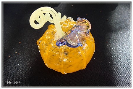 glassPumpkin_small.JPG