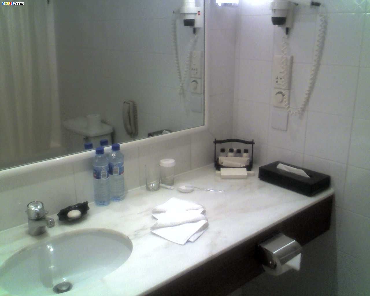 TianjinHyatt_Toilet.jpg