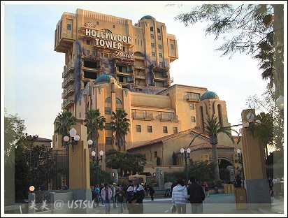 CaliforniaAdventure_tower.jpg