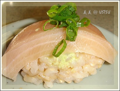 brownRice_nigiri.jpg