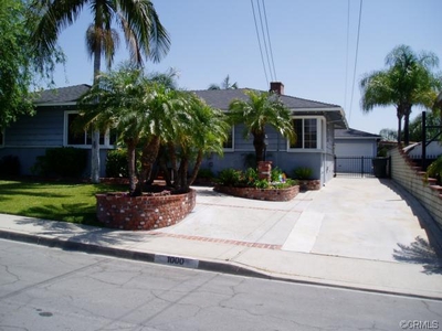 Front Yard with lots parking space