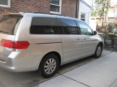 H. Odyssey minivan.jpg