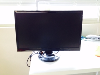 22" monitor