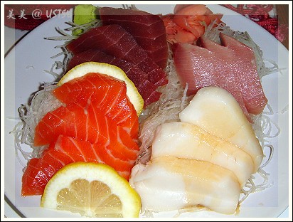 monsterSushi_sashimi.jpg