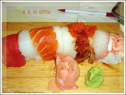 monsterSushi_rainbowRoll.jpg