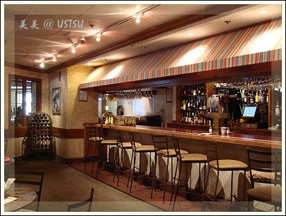 oliveGarden_bar.jpg