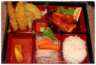 sushiTomo_bento.JPG