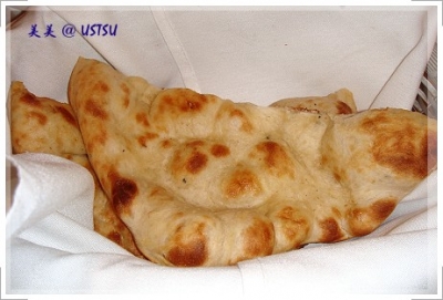 turmeric_naan.JPG