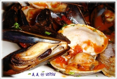 joanieCafe_mussels2.JPG