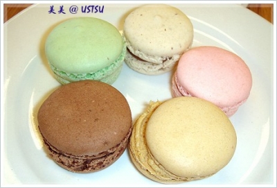 sugarButterFlour_5macaron.JPG