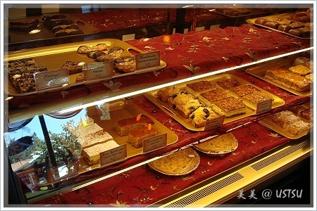 estherGermanBakery_display.JPG